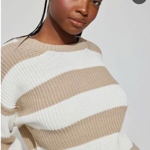 Garage Tan and White Crew Neck Sweater Size S